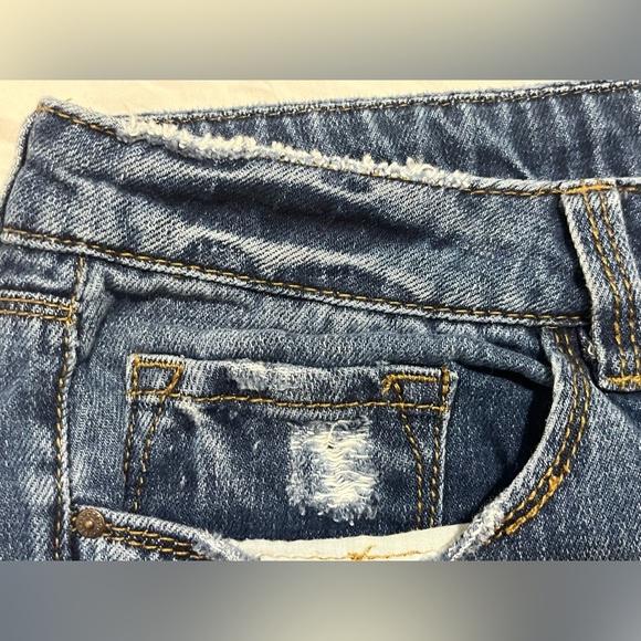 Refuge Women's Distressed Blue Jeans Size 10 - Picture 11 of 16